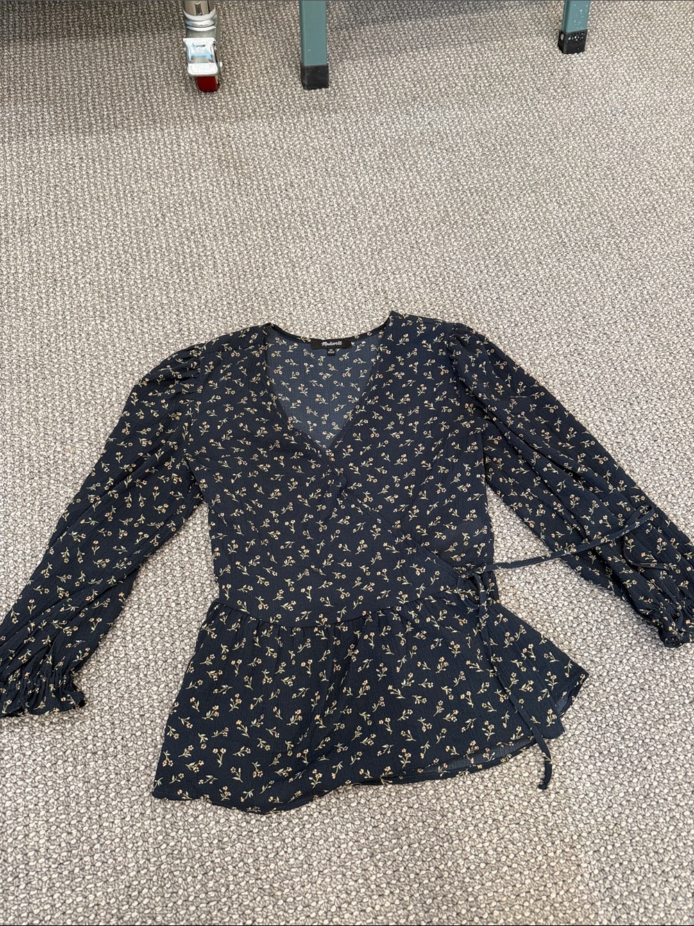 Madewell XS Side-Tie Long Sleeve in Navy